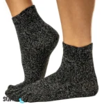 Lyhytvartiset hopeavarvassukat