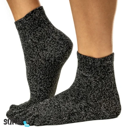 Lyhytvartiset hopeavarvassukat